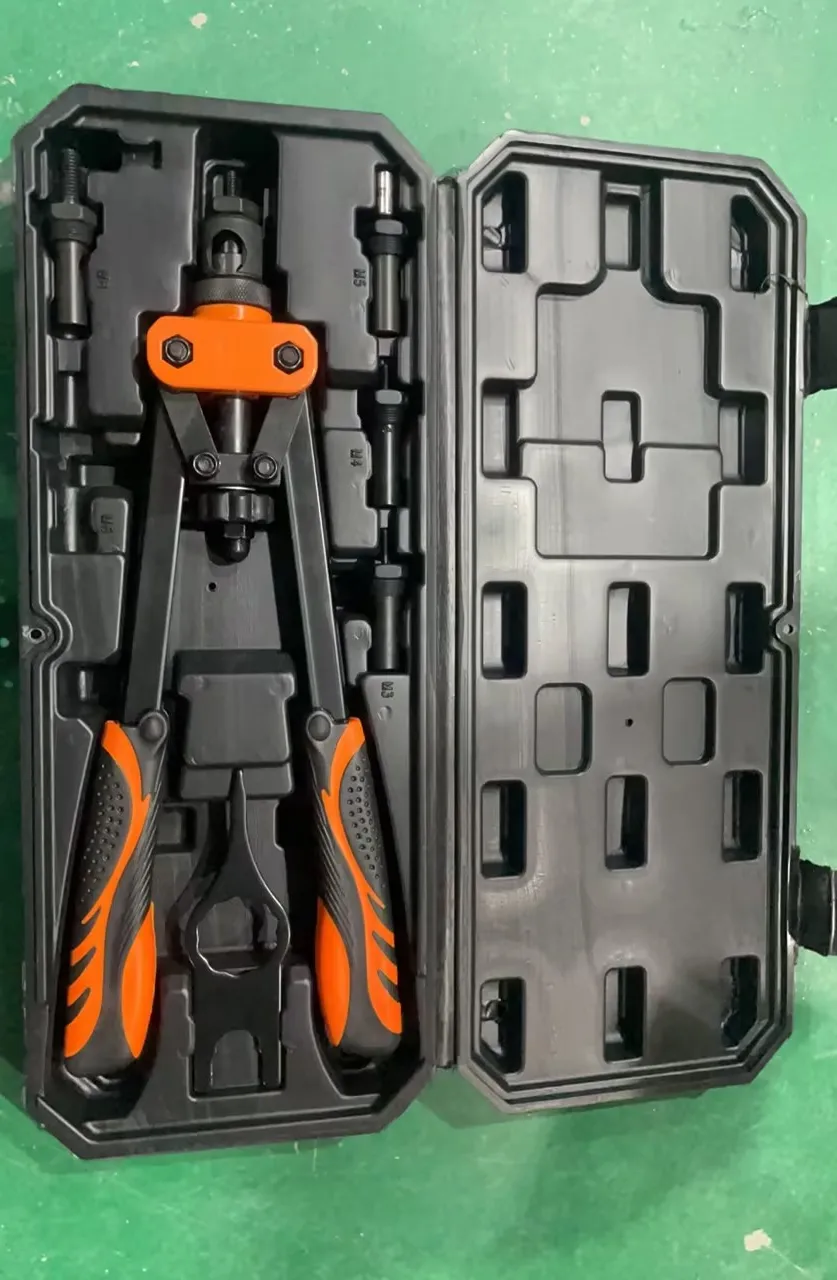 Profesjonalny zestaw nitownicy – Power Tools For Construction recenzja i cena
