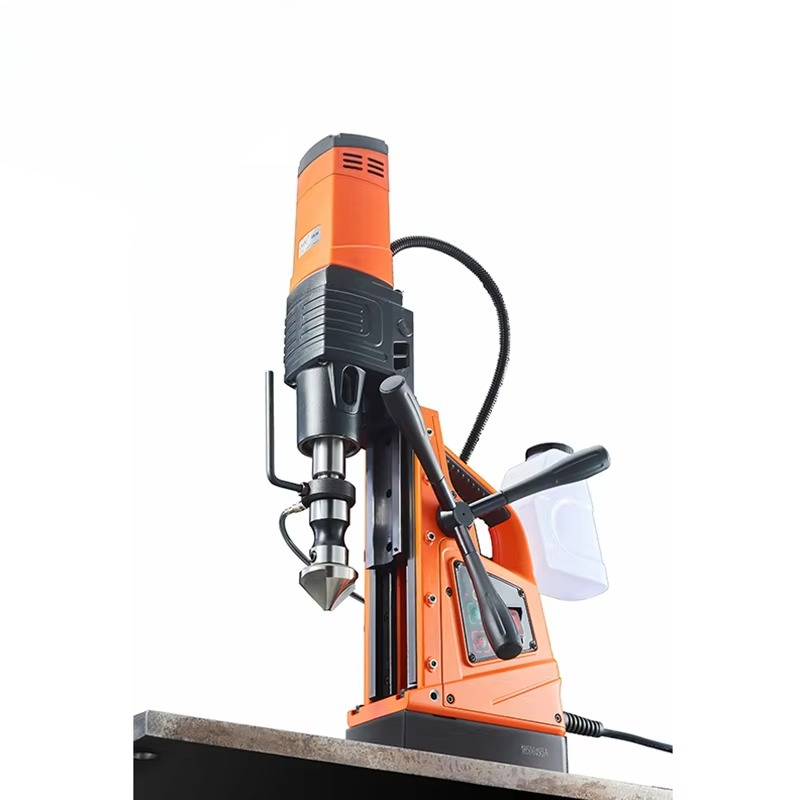 Wiertarka z magnetyczną podsta – Power Tools Used In Construction recenzja i cena